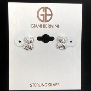 TOO CUTE Sterling Silver Owl Earrings - lot b4